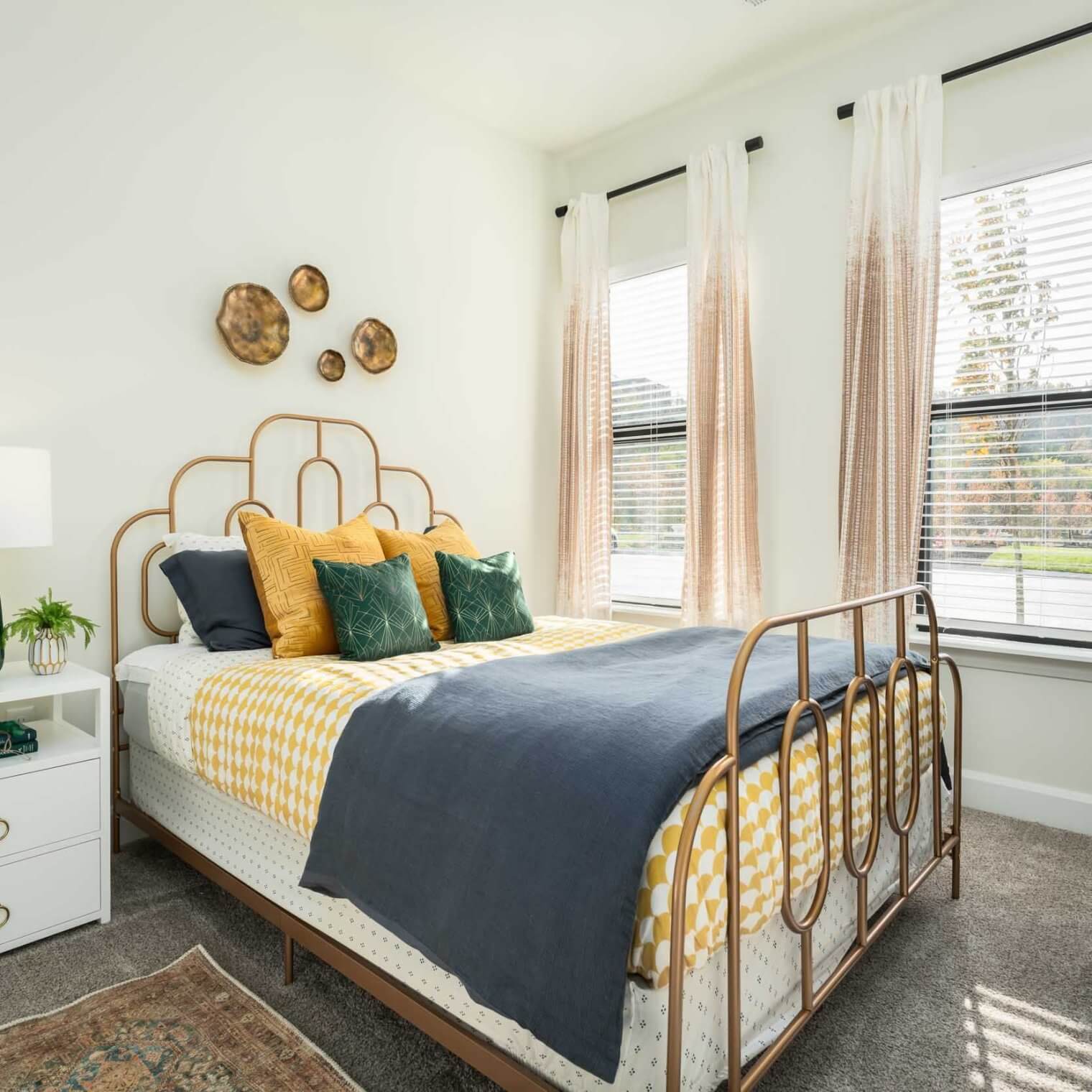 bedroom at skytop apartments for rent cincinnati ohio